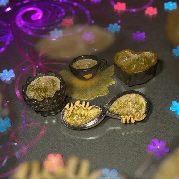 Fireside | Handmade Soy Candle in Handmade Resin Container - Picture 6 of 9